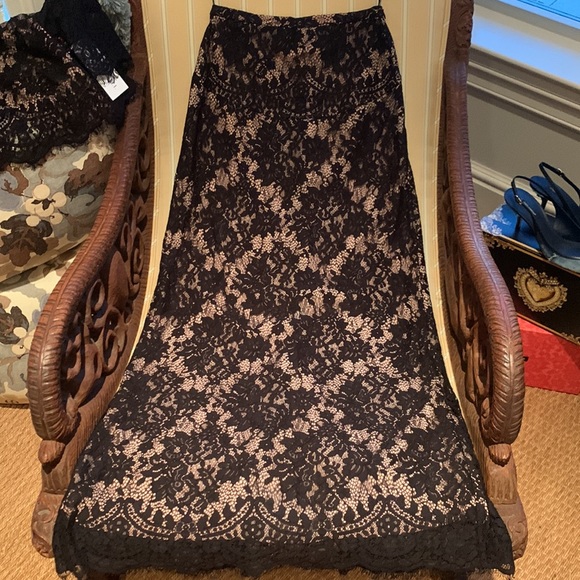 THE JETSET DIARIES FANTASIA BLACK LACE SUPER GLAM 2PIECE SET WITH EYELASH TRIM - Picture 7 of 15